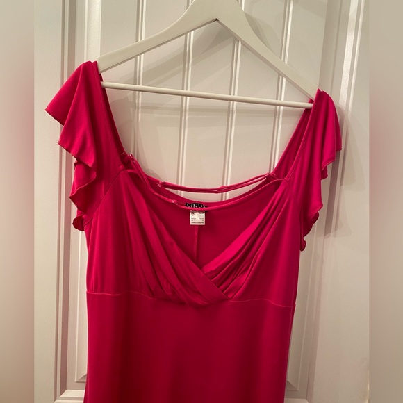 NWOT VENUS Size L Fuchsia Flutter Sleeve High Loe Front Ruffled Hem Maxi Dress - Picture 3 of 11